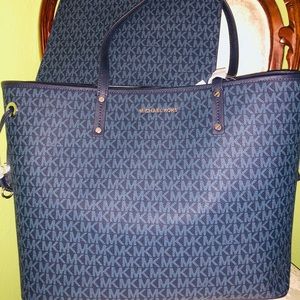 Brand New Michael Kors Tote with wristlet